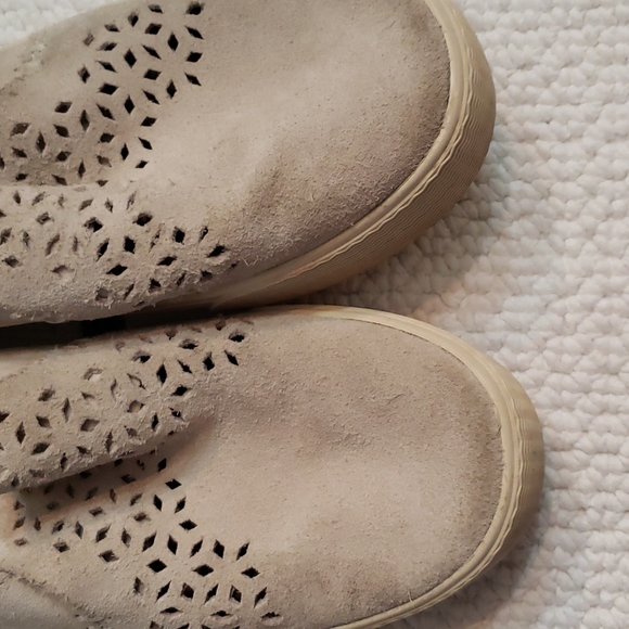 TOMS SLIP-ONS - Picture 8 of 11